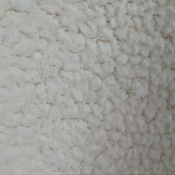 Aritzia Sunday Best Lupa Teddy Sweater - Picture 4 of 9